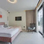 D&l Deluxe Vila Kringa