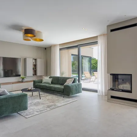 Villa D&l Deluxe Kringa