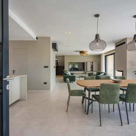D&l Deluxe Villa *