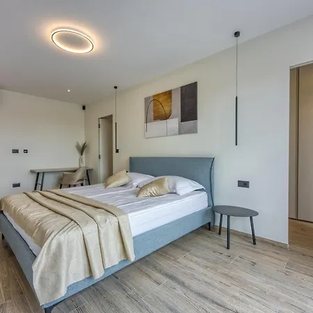 Villa D&l Deluxe Kringa